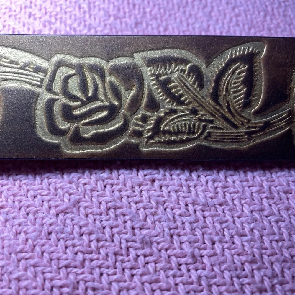 Womens XL Embossed Leather Rose Belt Cowrie Shell Tiger Eye Pearl Buckle Bronze - Picture 4 of 6